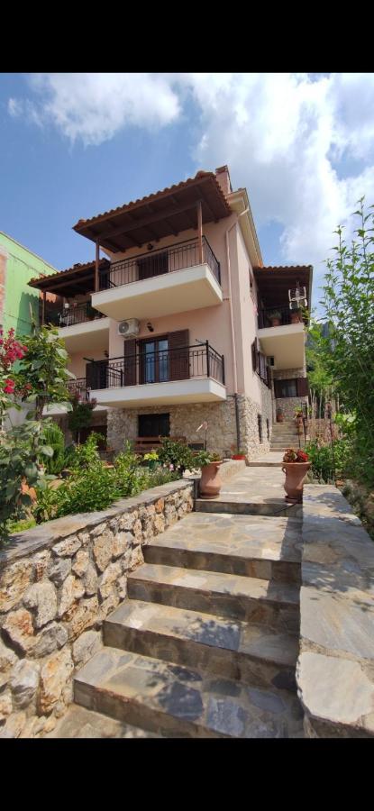 Panos Luxury Suites Kalambaka Extérieur photo